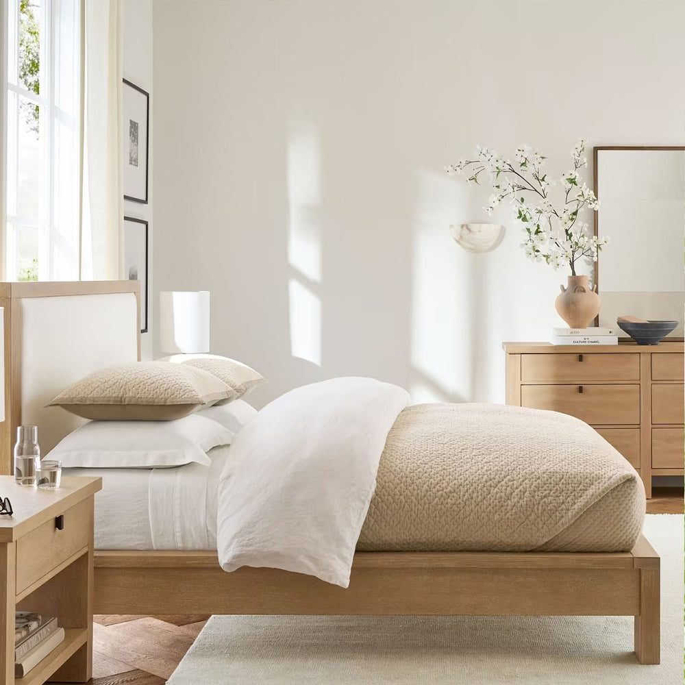 Ethereal Echo Bedstead